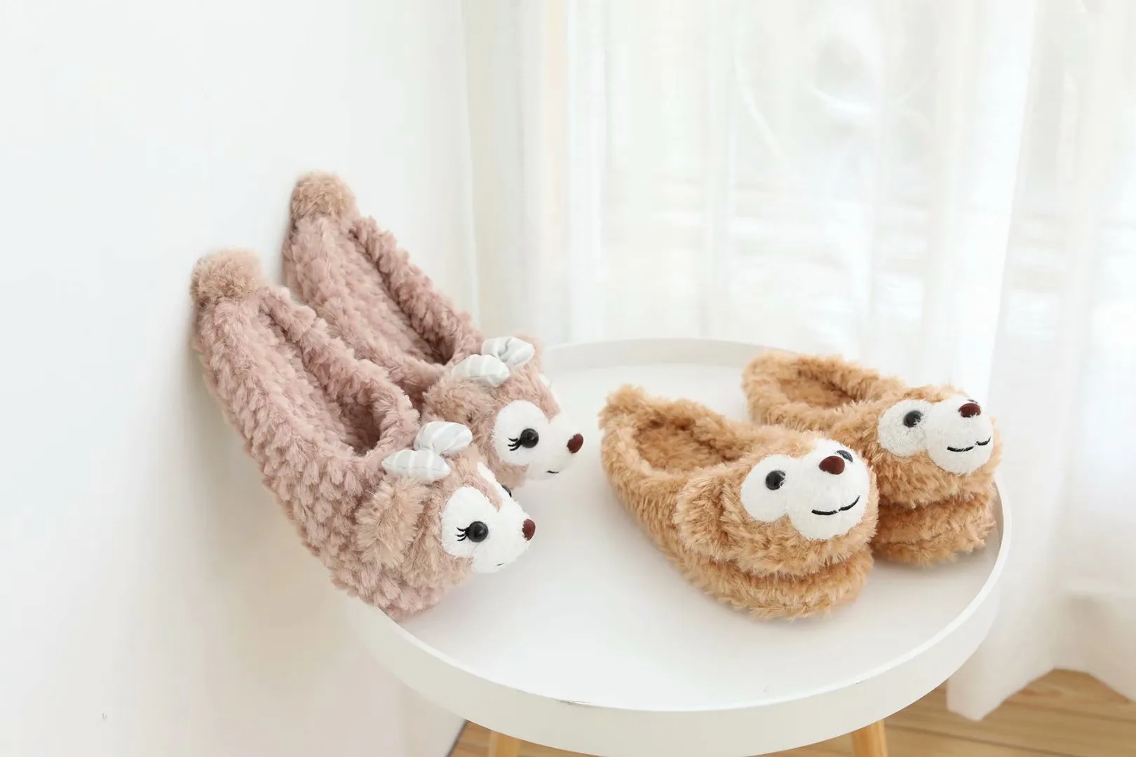 Women's Cute Heart Shape Cartoon Winter Plush Cotton Indoor House Slippers